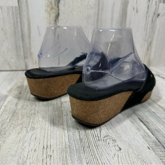 UGG Women's Azure Wedge Platform Thong Slide Sandals #133 - Picture 9 of 12